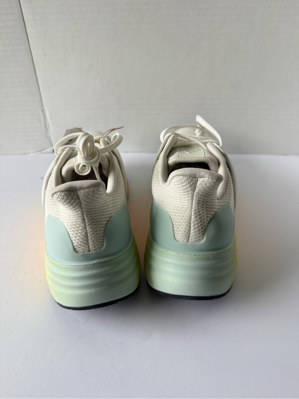 Adidas Ultradream Bold Running Sneakers Women’s Size 11 White Yellow JP9611 New - Picture 9 of 11